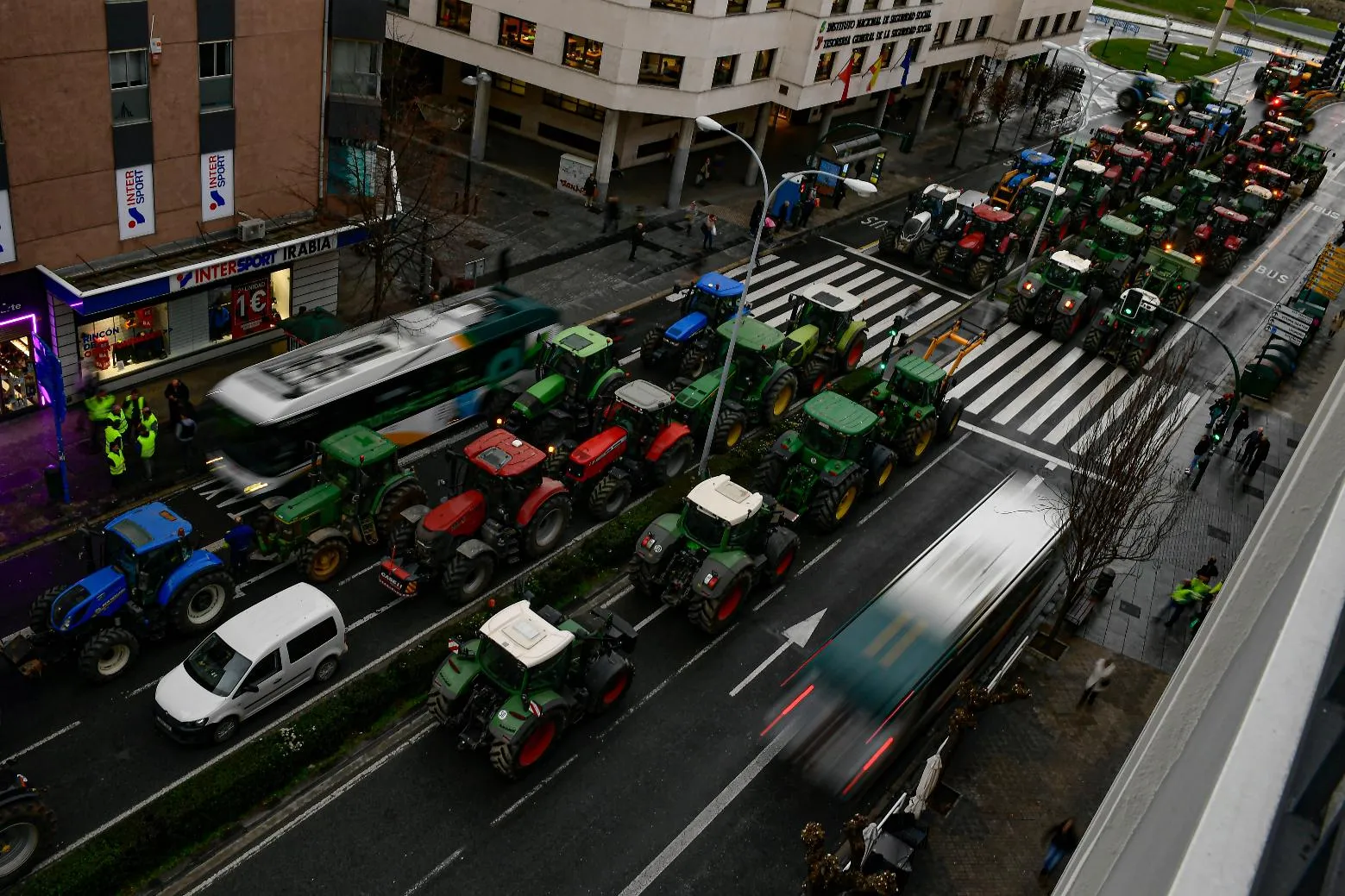 3de79fa3829643cca9a09a4e2dec319c_main_spain_europe_farmers_16514