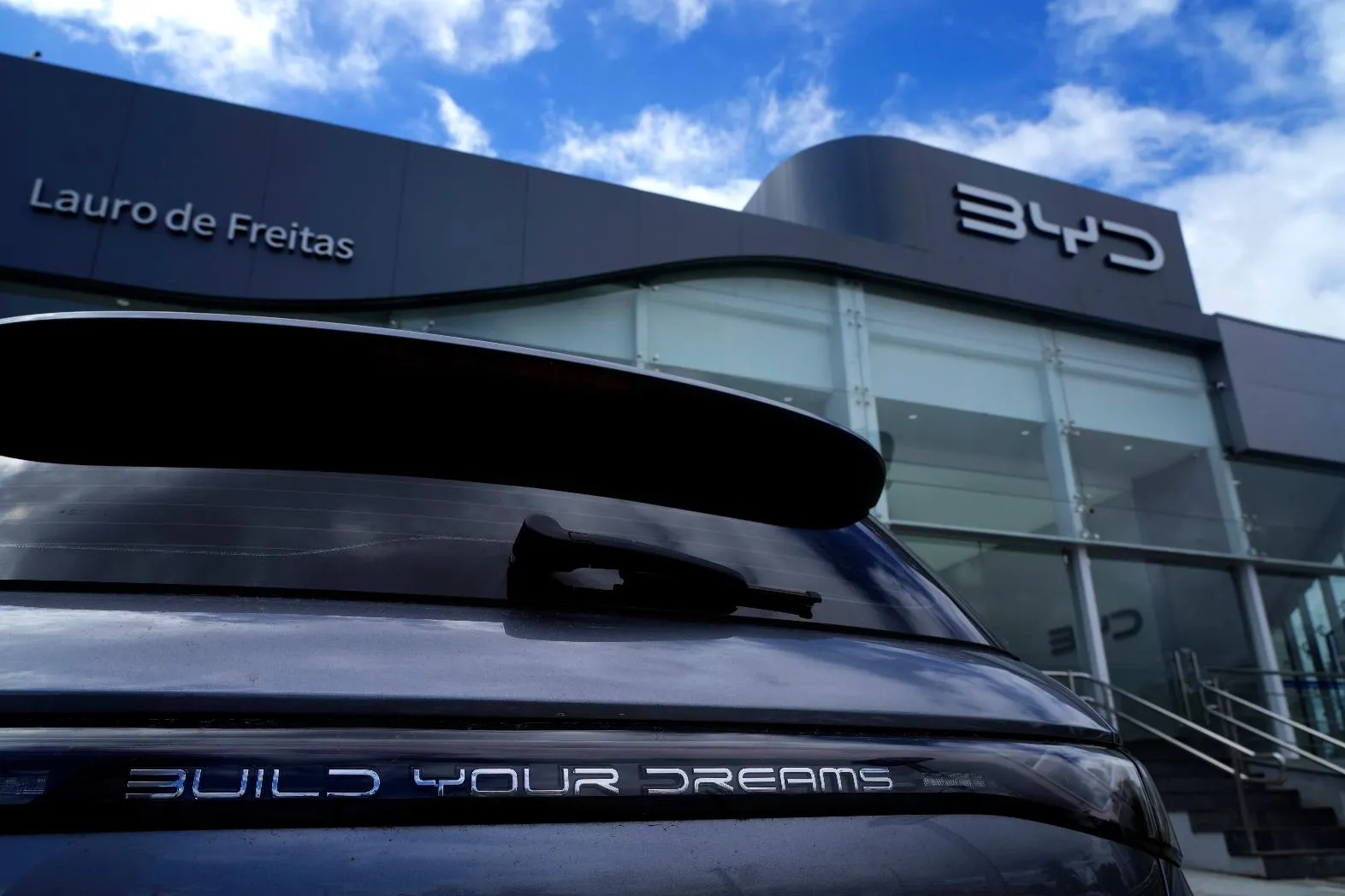 3a9cfb7fed294d7c98d927c0b06e3a39_main_brazil_climate_electric_vehicles_92048