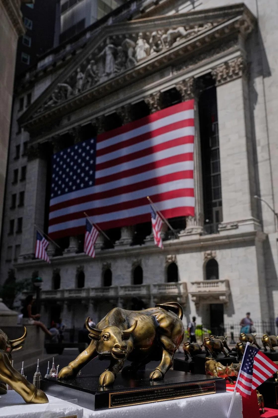 28d36bee71f5423f94be7a34f7dd1b8d_main_financial_markets_wall_street_28870