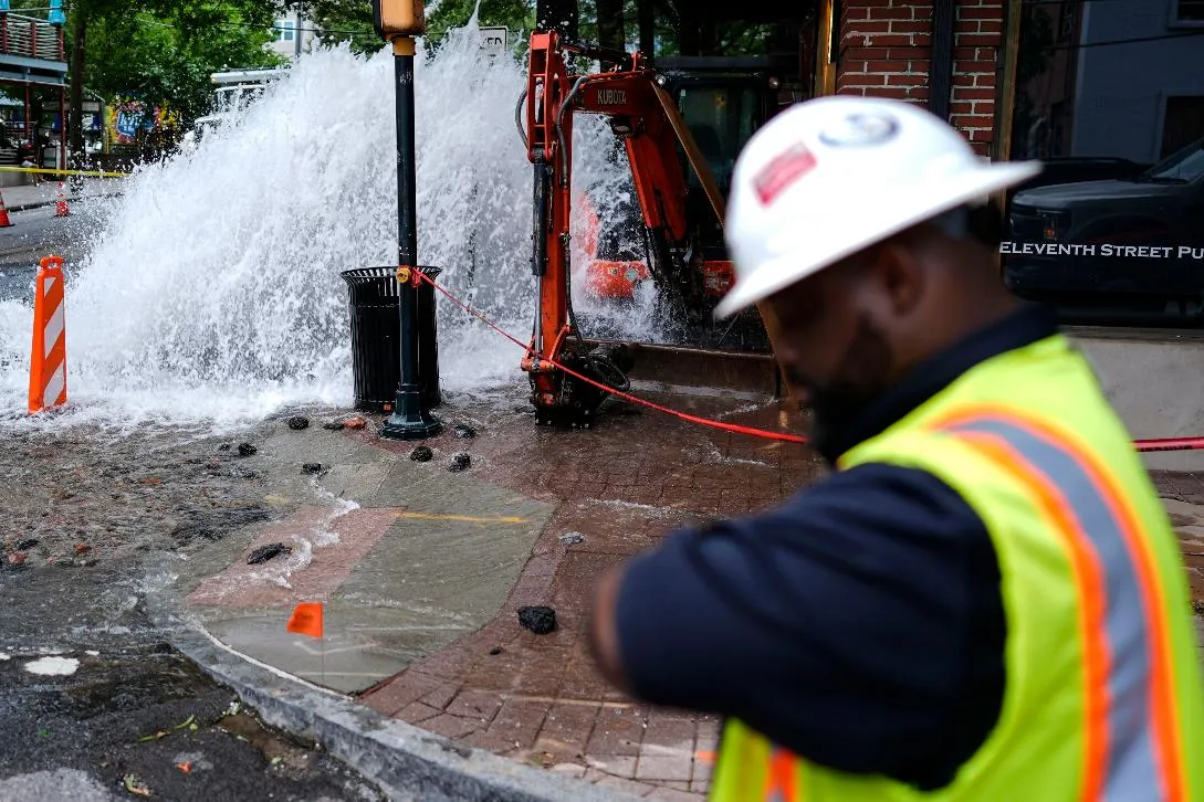 572830bf5ebb48cca4ee333c505bf850_main_atlanta_water_woes_18041
