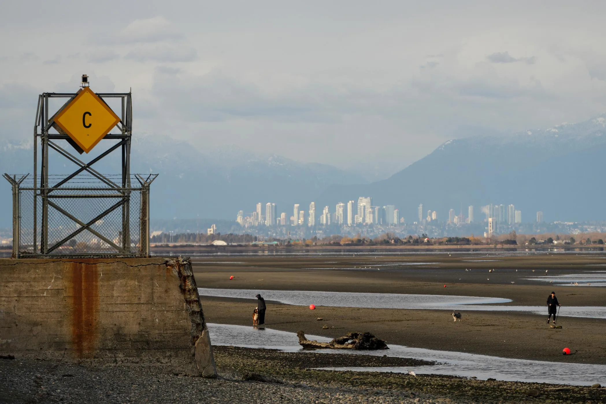 4f2f9e83c00444e798a8e7f4242caee4_main_us_tariffs_point_roberts_96144