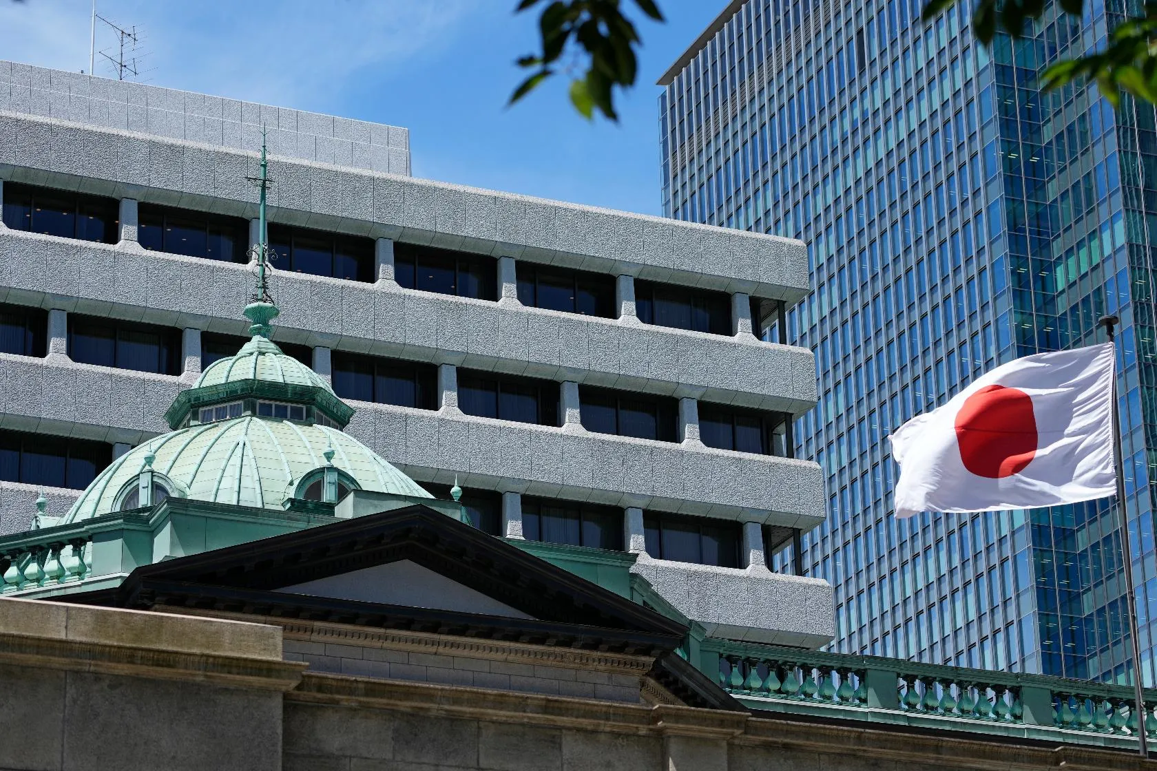 adfe228dda5a4a62a7e208d75a6fe0fc_main_japan_economy_97298