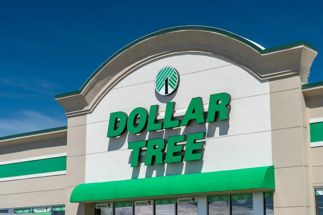 Dollar-Tree-DLTR-stock-min
