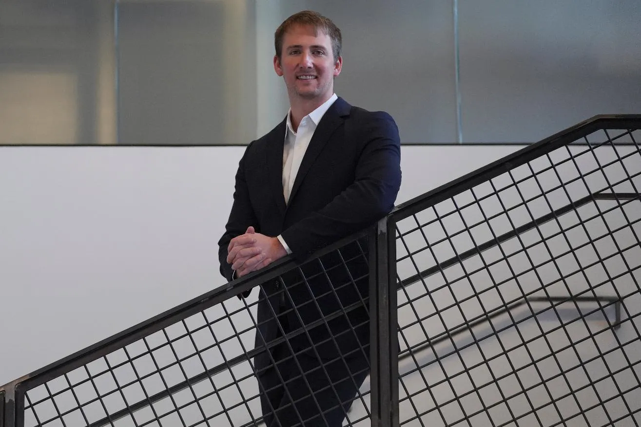 6ee7ea4a7ae448c69ea5a3b36b0184c7_main_philanthropy_silent_donor_86161