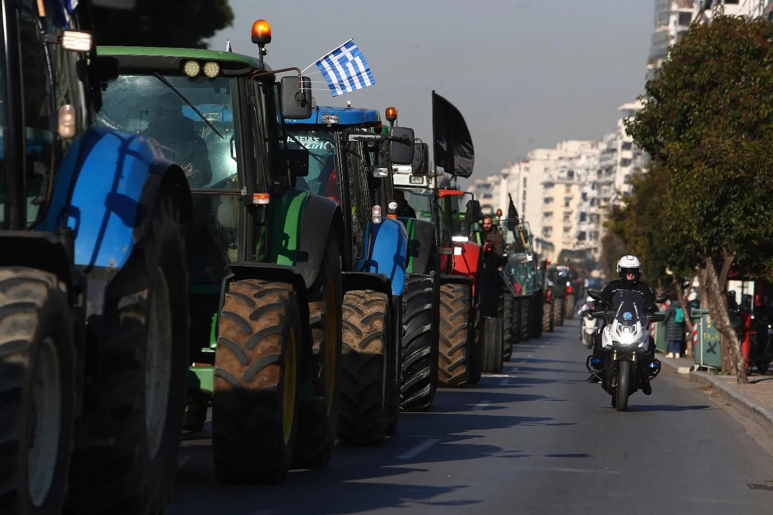 f3bc0dd286384461b0a80ad9894282b8_main_greece_europe_farmers_77067