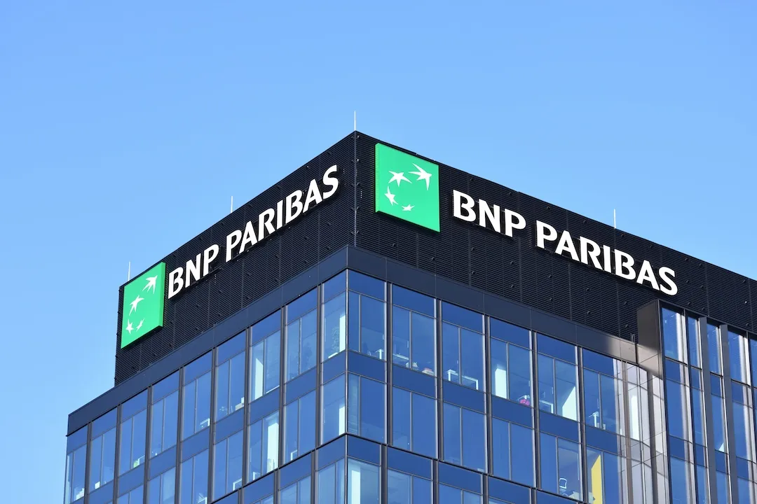 BNP Paribas sign, logo, symbol on the facade of BNP Paribas Bank Polska S.A., Polish branch of international French bank.