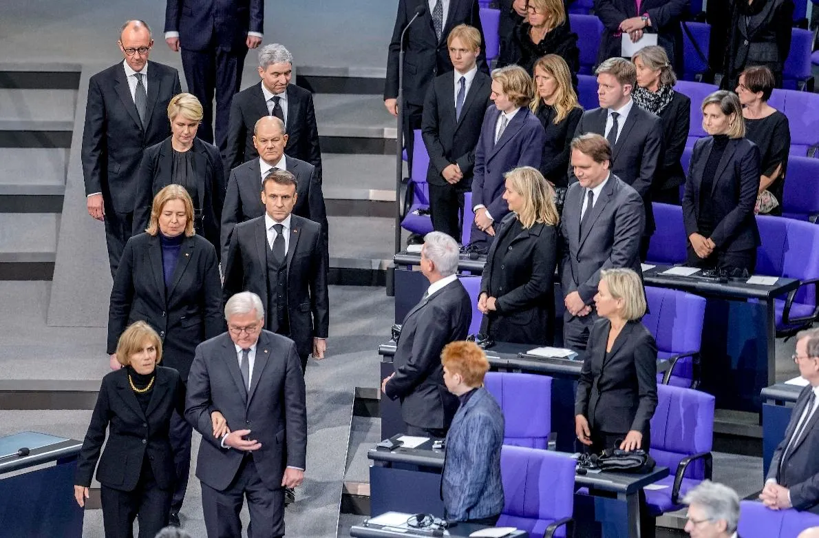 3699322c5469460983eff509e39eb050_main_germany_schaeuble_state_act_92706