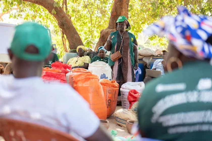 0051b71ebc1b49e9b6d6604e3d4a2f46_main_senegal_female_farmers_52579