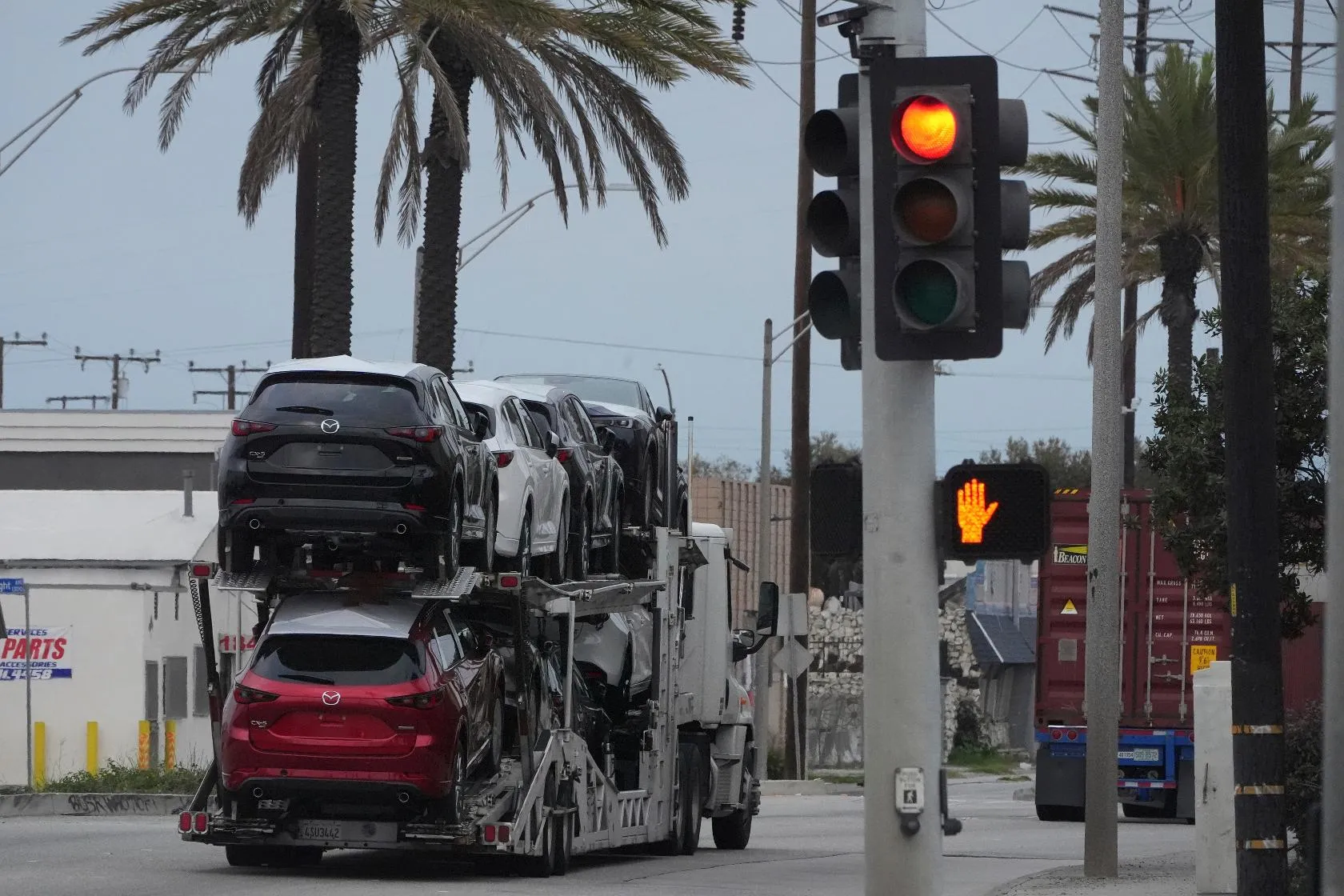 7eb655e628014765a18fc2ace652b22c_main_trump_auto_tariffs_38248