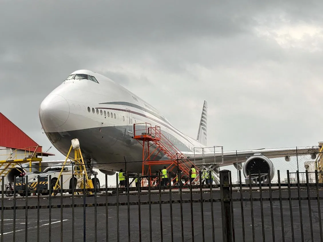 1ced1ee2e0d943198cd131cc31d13330_main_trump_qatar_plane_20404